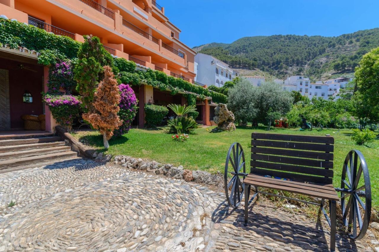 Hotel Rural Sierra Tejeda Alcaucín Kültér fotó